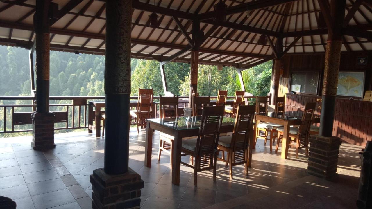 Отель Bintang Munduk Экстерьер фото
